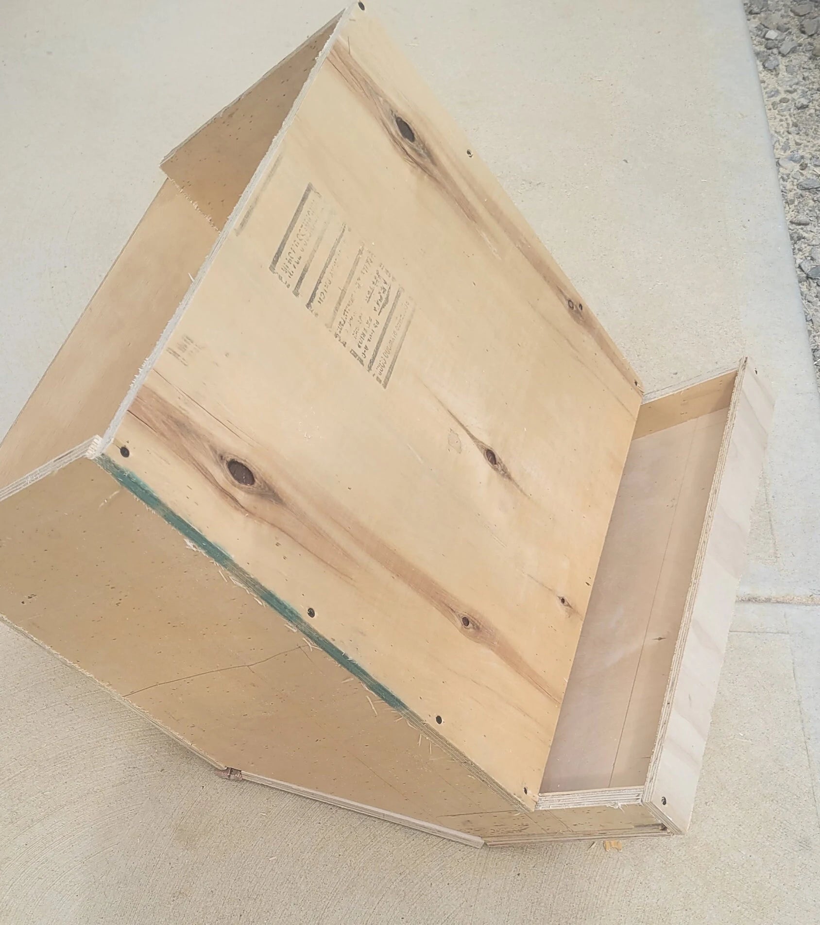 Chicken Feeder with large capacity (EPLAN)